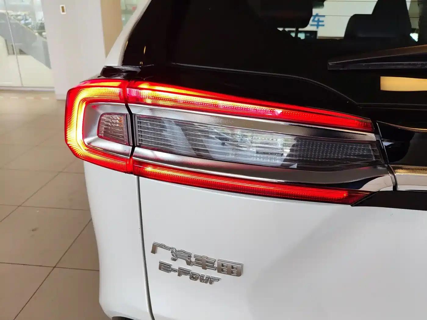 Highlander New Energy 2021 High-Performance Edition 2.5L Two-Wheel Drive Sport Edition — миниатюра 31