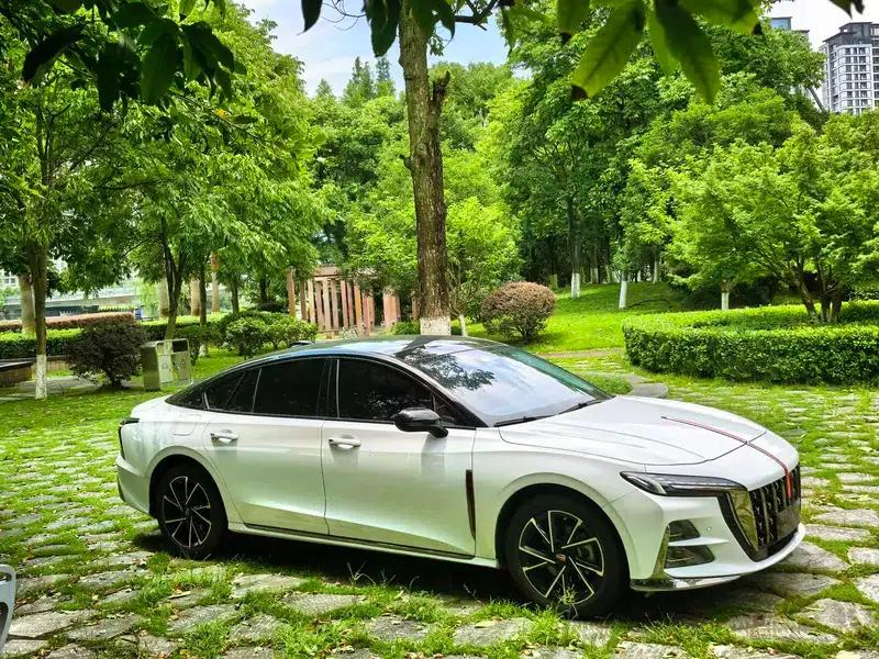Hongqi H6 2024 2.0T Premium Edition — миниатюра 3