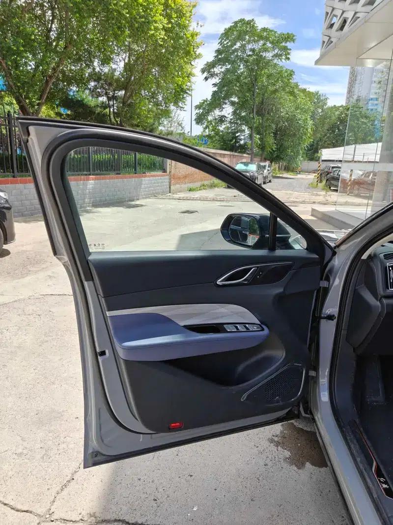 Hongqi HS3 2023 2.0T AWD Pro Edition — миниатюра 13