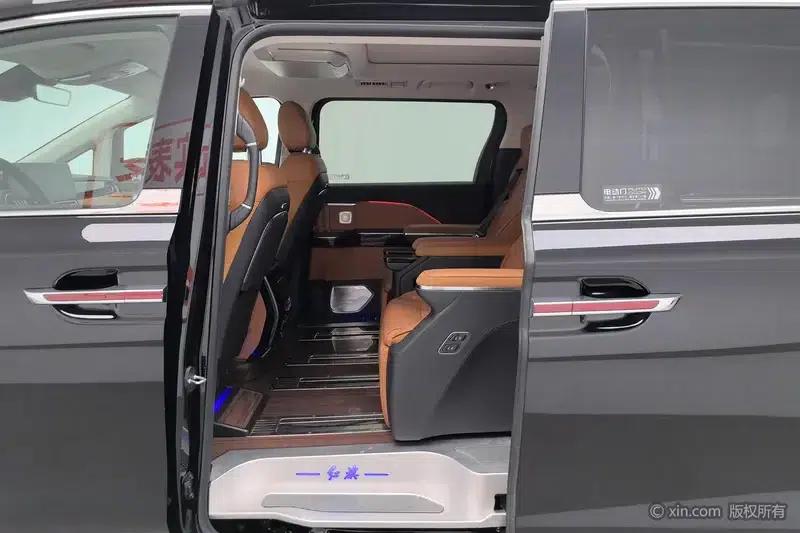 Hongqi HQ9 PHEV 2024 AWD Luxury Edition — миниатюра 19