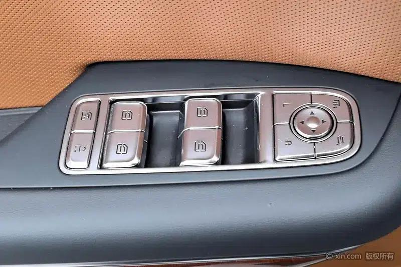 Hongqi HQ9 PHEV 2024 AWD Luxury Edition — миниатюра 22