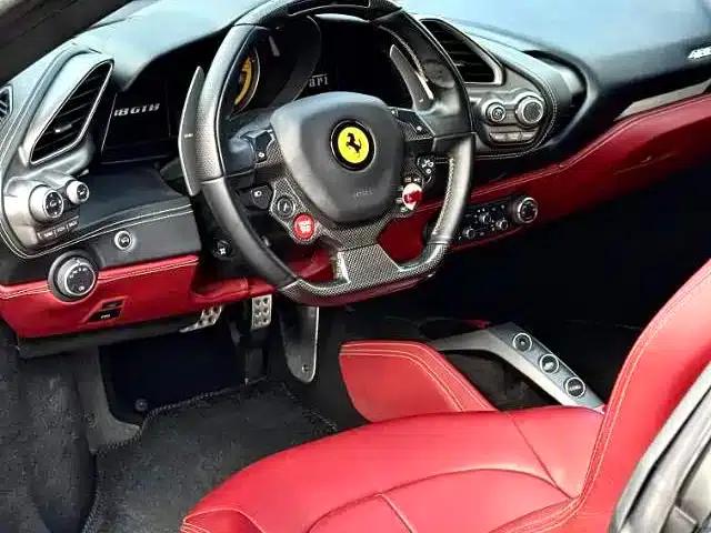2015 Ferrari 488 GTB — миниатюра 12