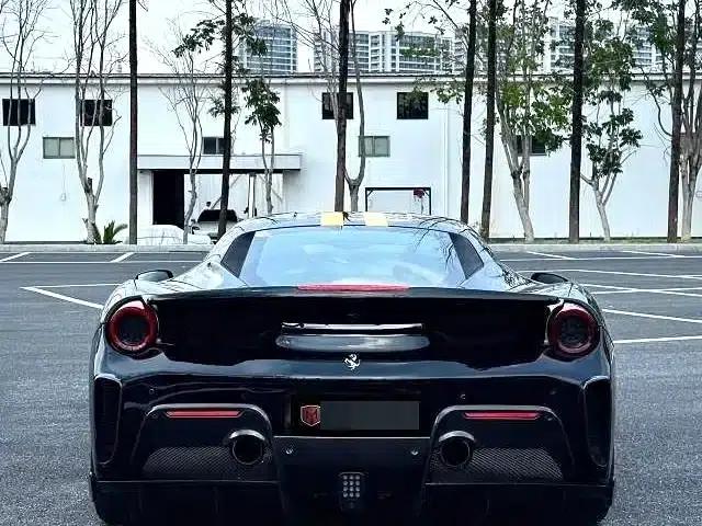 2015 Ferrari 488 GTB — миниатюра 8