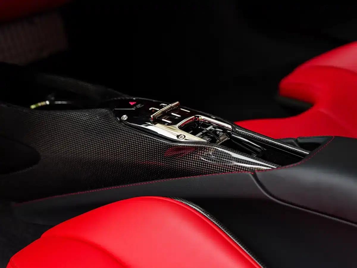 SF90 2020 3.9T V8 Stradale — миниатюра 12