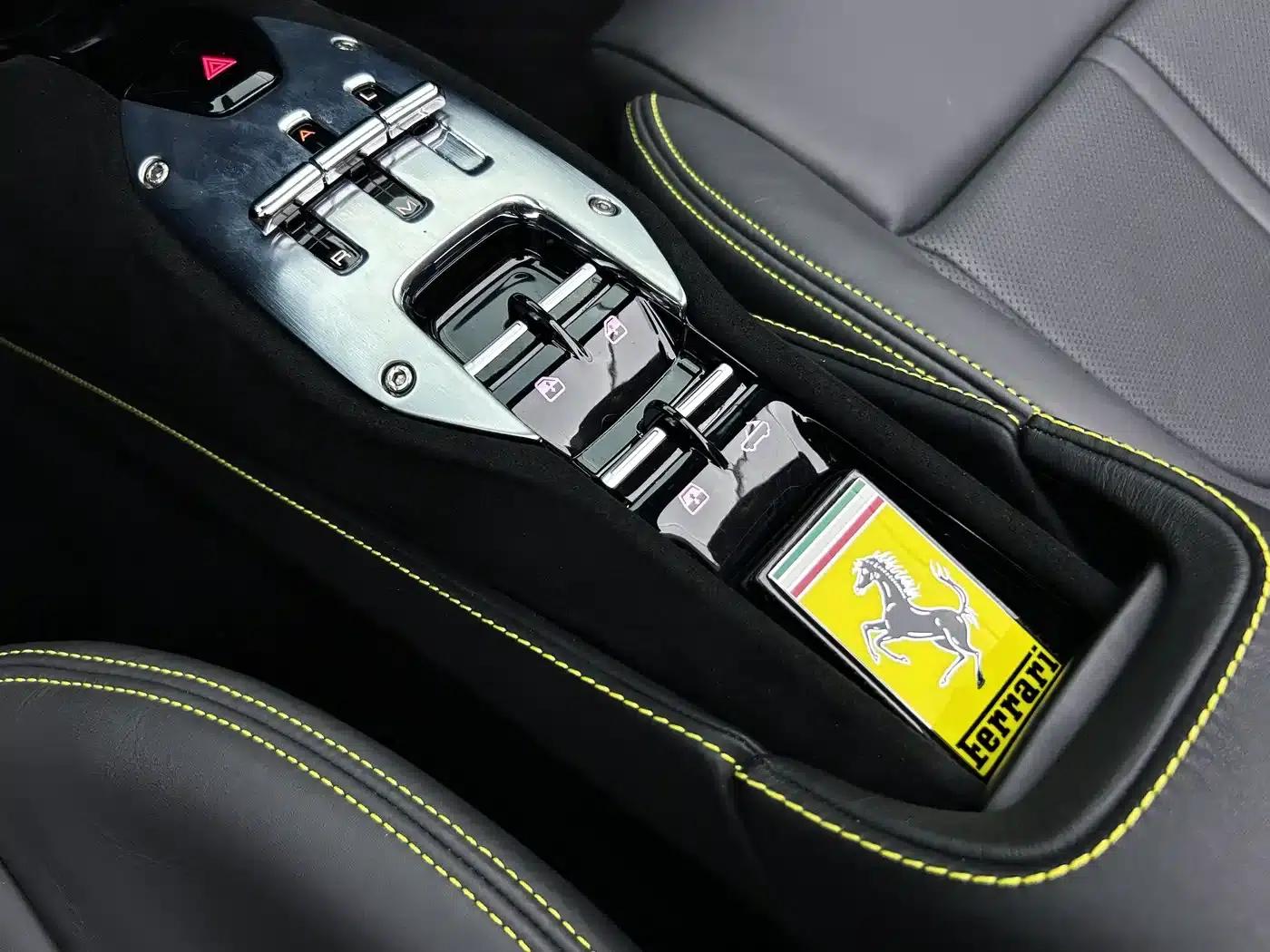 SF90 2021 3.9T V8 Spider — миниатюра 23