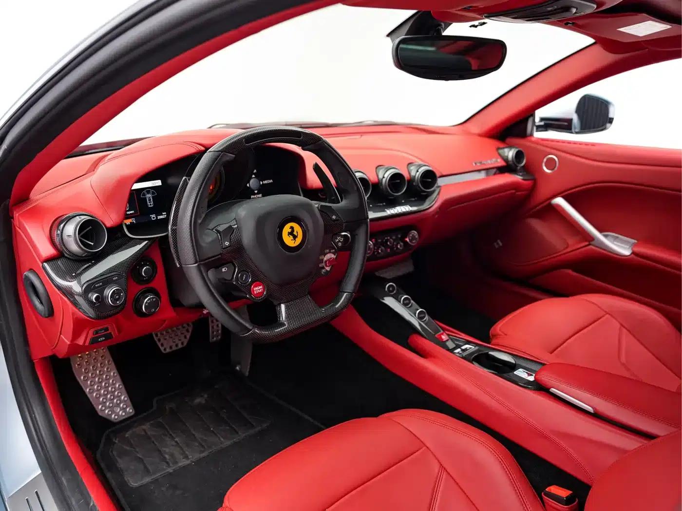 2013 F12berlinetta 6.3L Standard Model — миниатюра 11