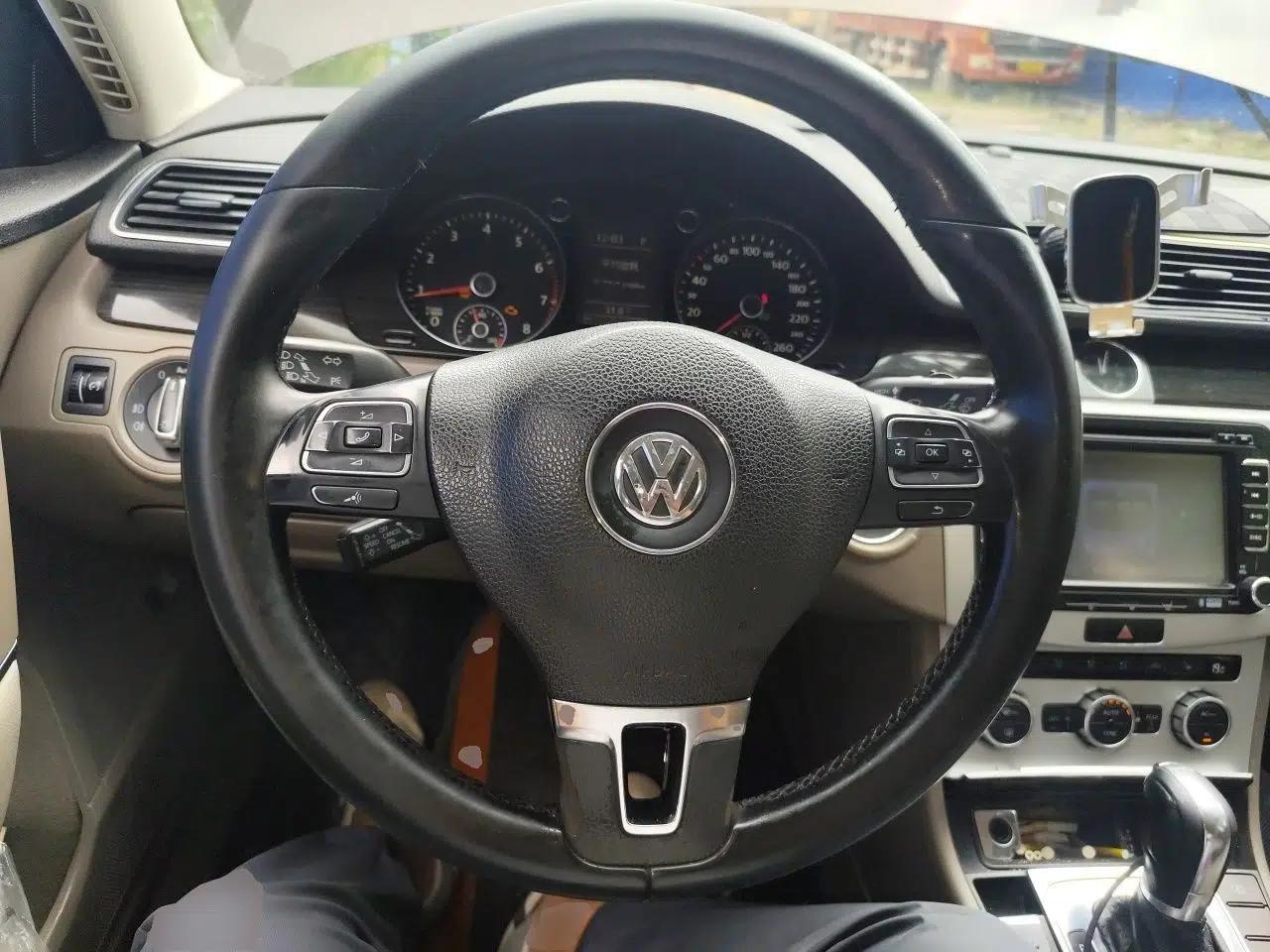 Volkswagen Magotan 2012 Facelift 2.0 TSI Prestige Model — миниатюра 10