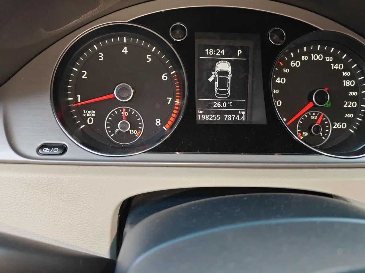 Volkswagen Magotan 2012 1.8TSI Luxury Model — миниатюра 12