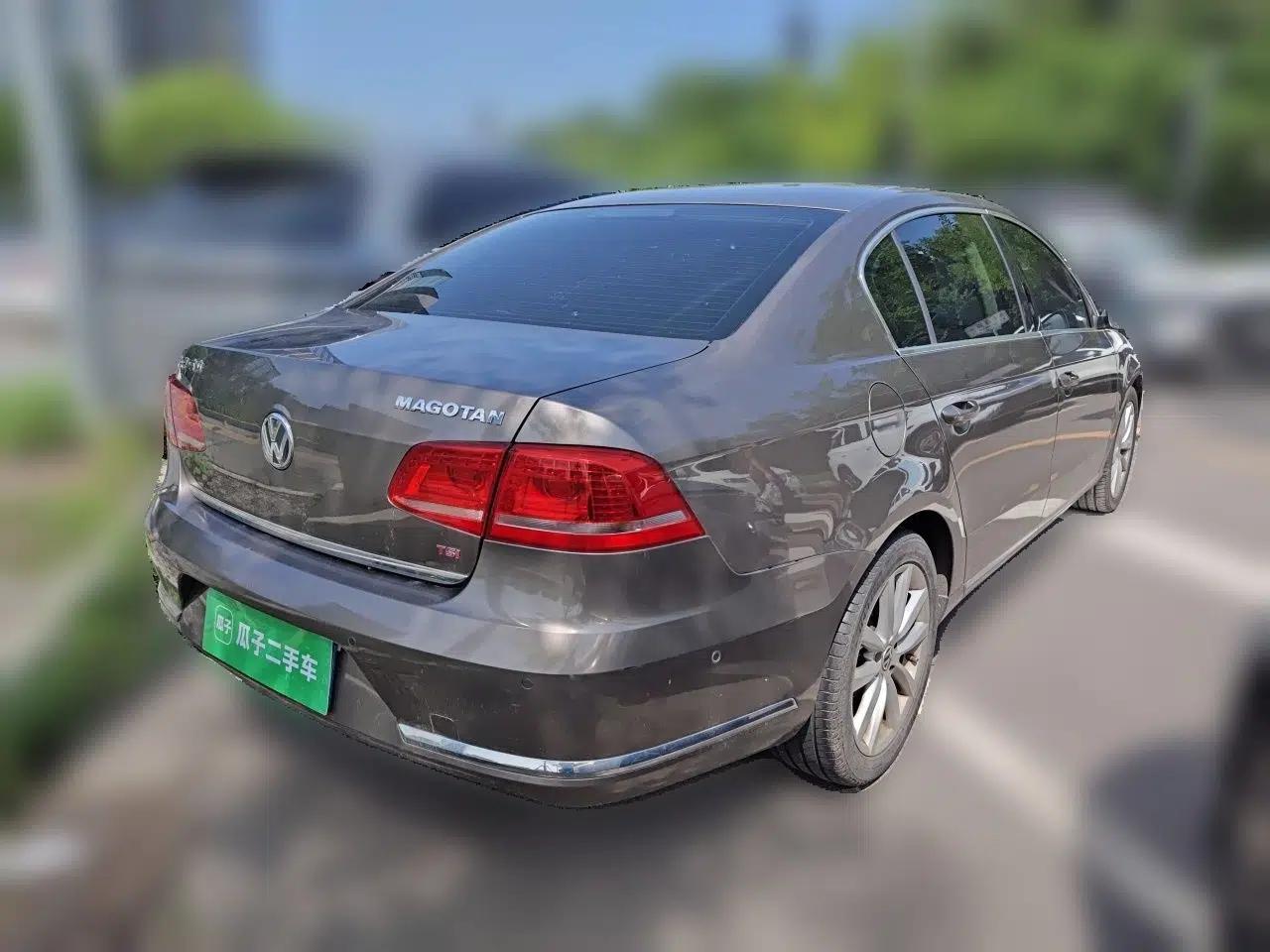 Volkswagen Magotan 2013 2.0 TSI Prestige Model — миниатюра 6