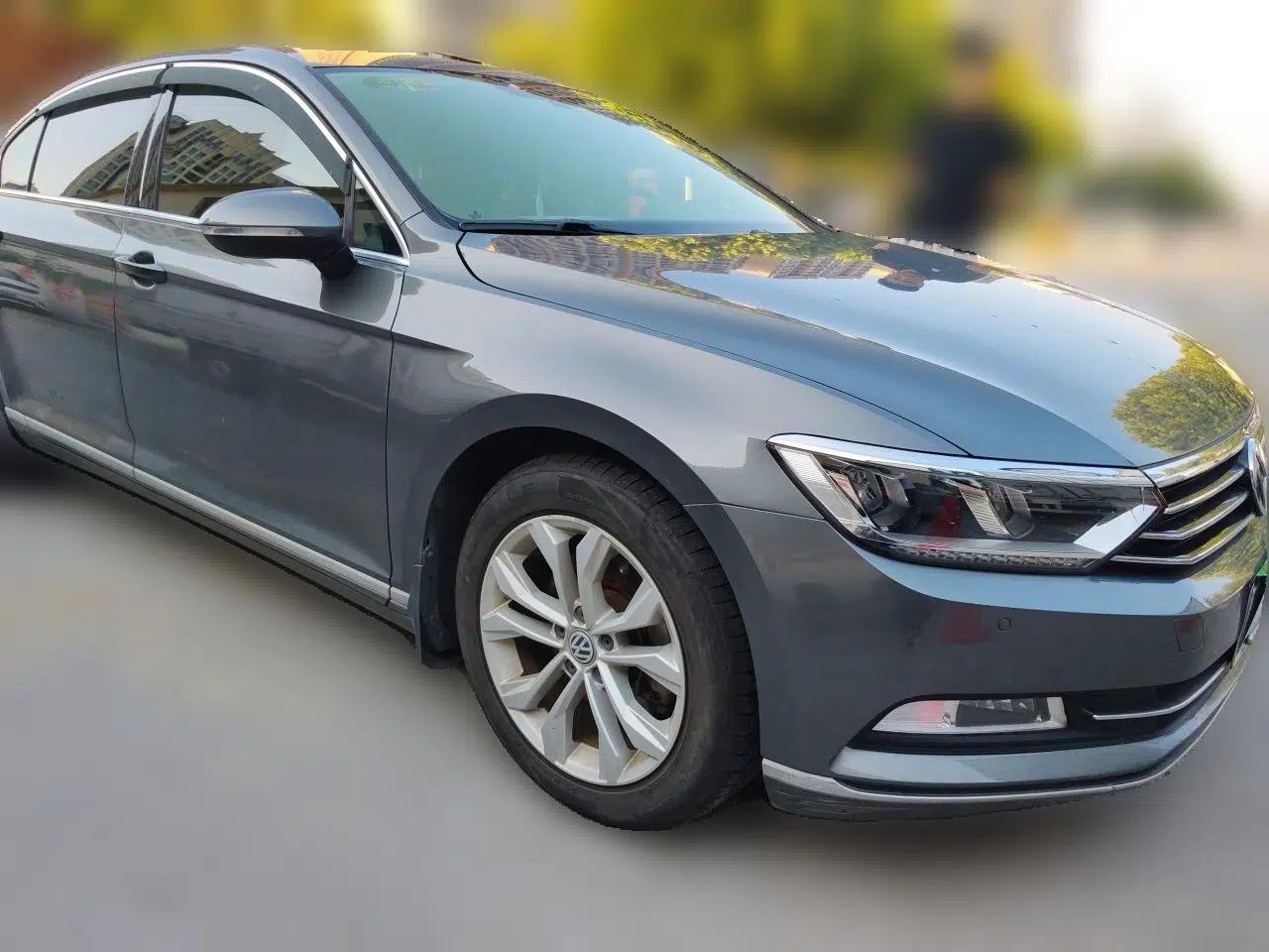 Volkswagen Magotan 2017 330TSI DSG Luxury Model — миниатюра 3