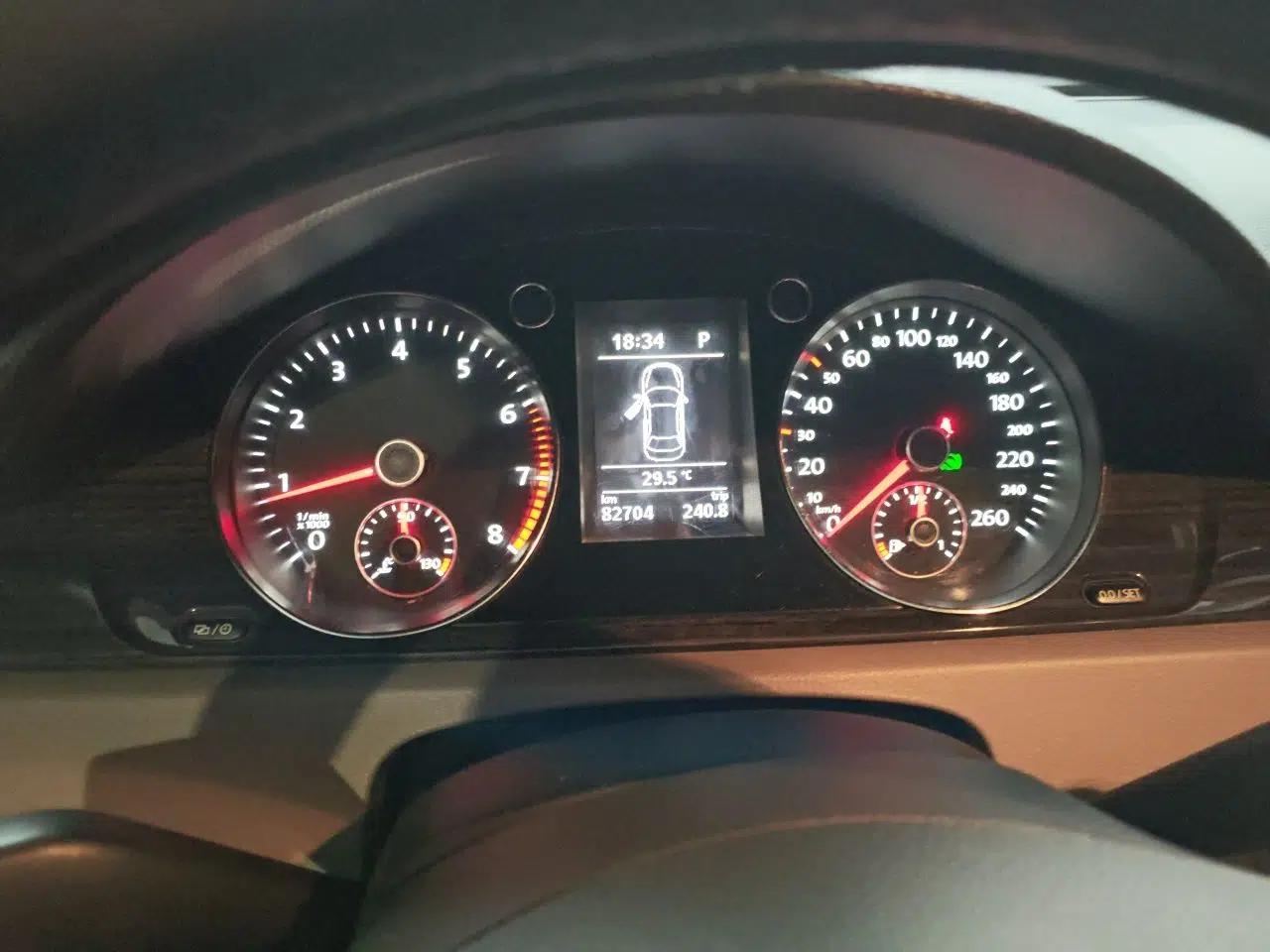 Volkswagen Magotan 2012 Facelift 2.0 TSI Prestige Model — миниатюра 11