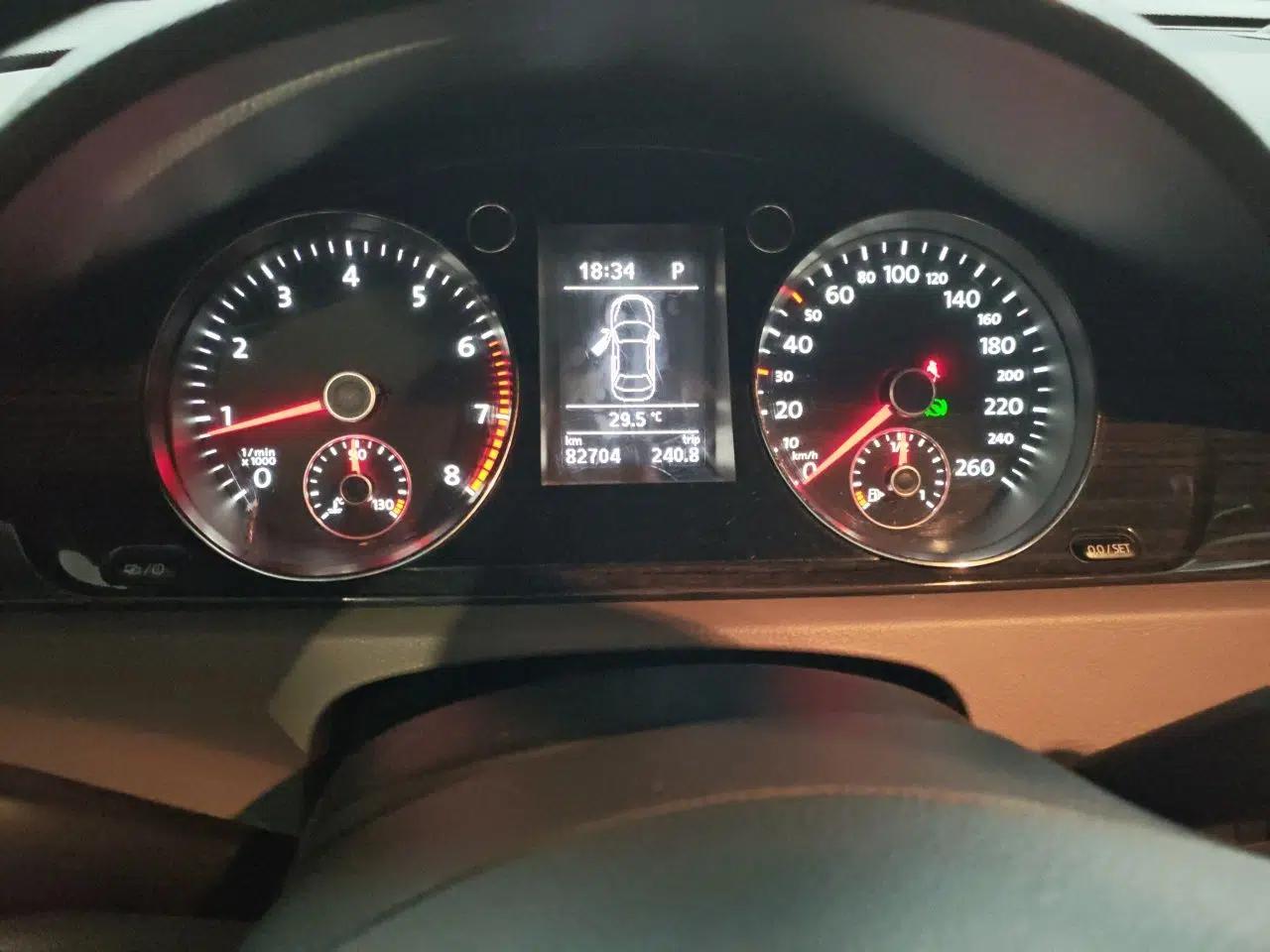 Volkswagen Magotan 2012 Facelift 2.0 TSI Prestige Model — миниатюра 12
