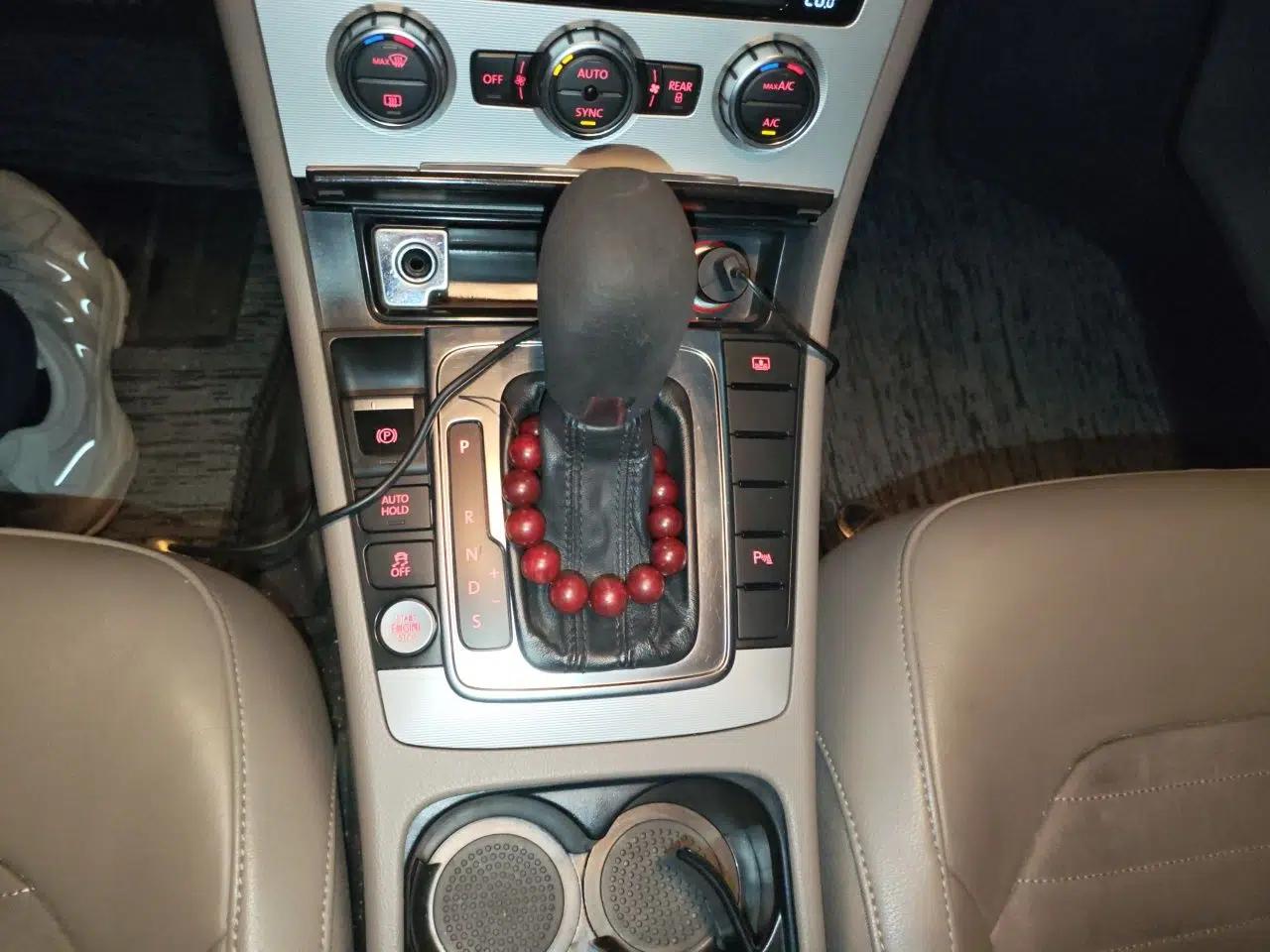 Volkswagen Magotan 2012 Facelift 2.0 TSI Prestige Model — миниатюра 14