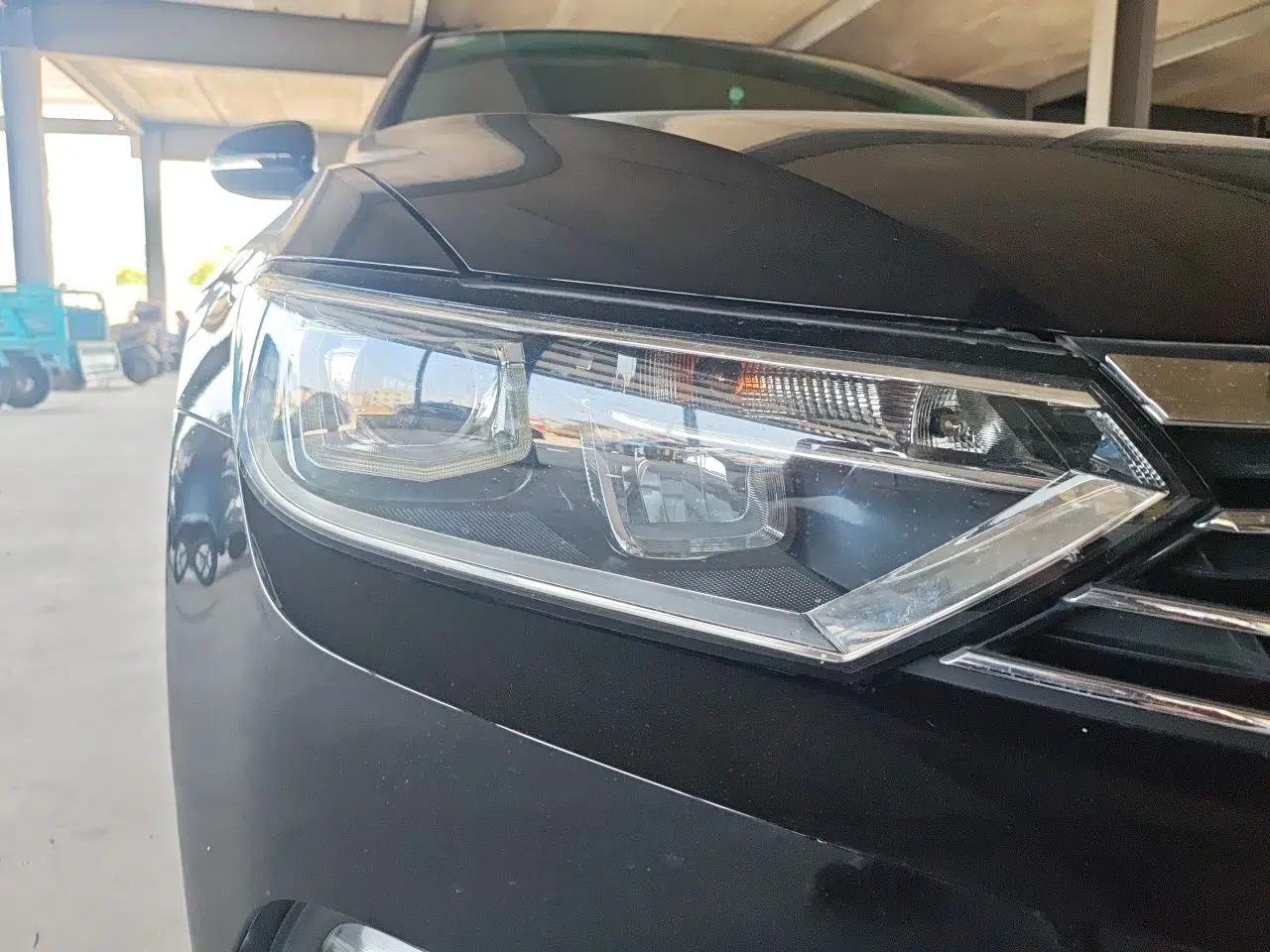 Volkswagen Magotan 2018 280TSI DSG Leading Model — миниатюра 7
