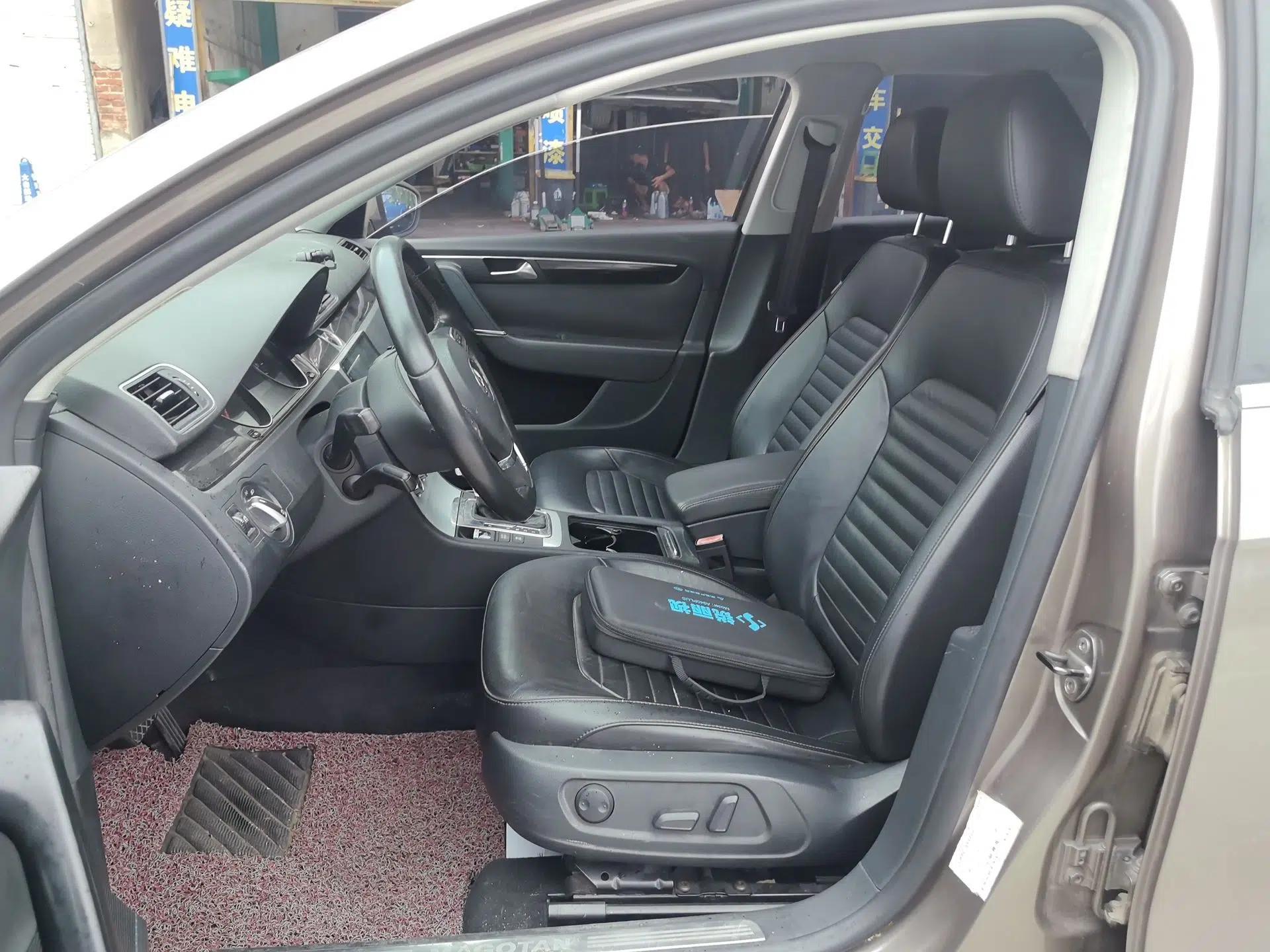 Volkswagen Magotan 2012 1.8TSI Luxury Model — миниатюра 15