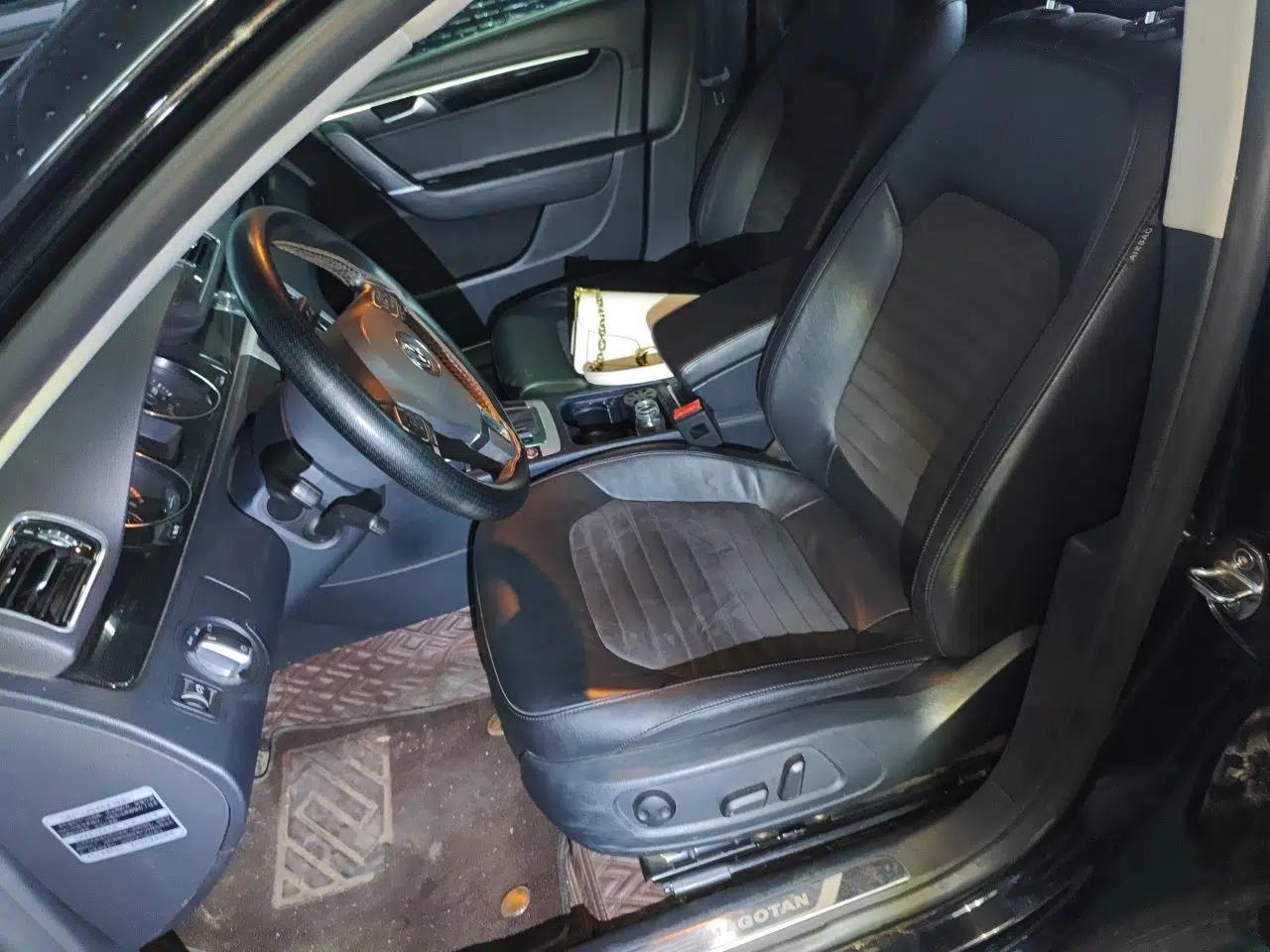 Volkswagen Magotan 2016 2.0 TSI Luxury Comfort Version — миниатюра 15