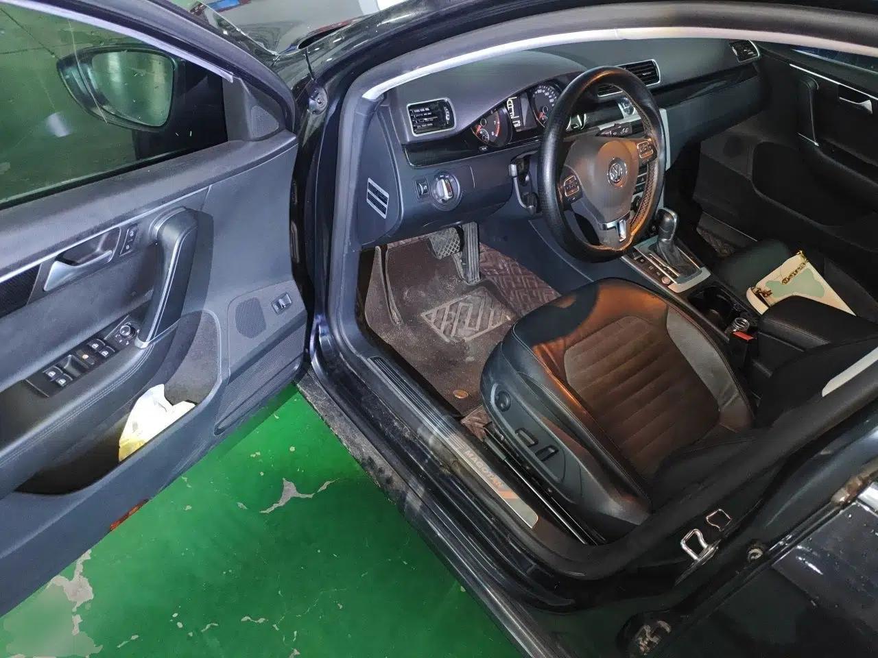 Volkswagen Magotan 2016 2.0 TSI Luxury Comfort Version — миниатюра 16