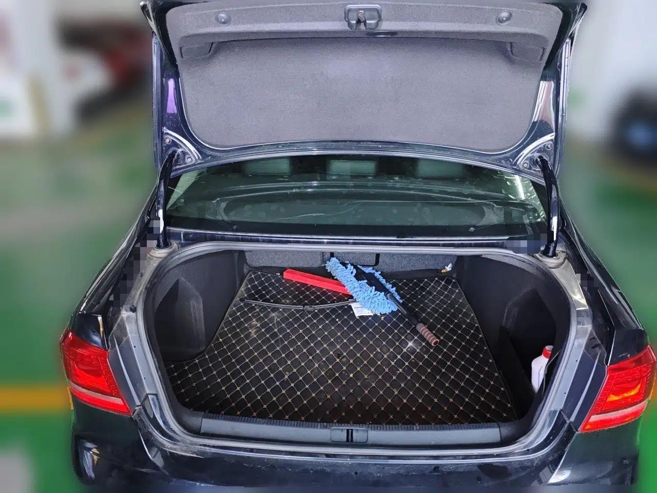 Volkswagen Magotan 2016 2.0 TSI Luxury Comfort Version — миниатюра 19
