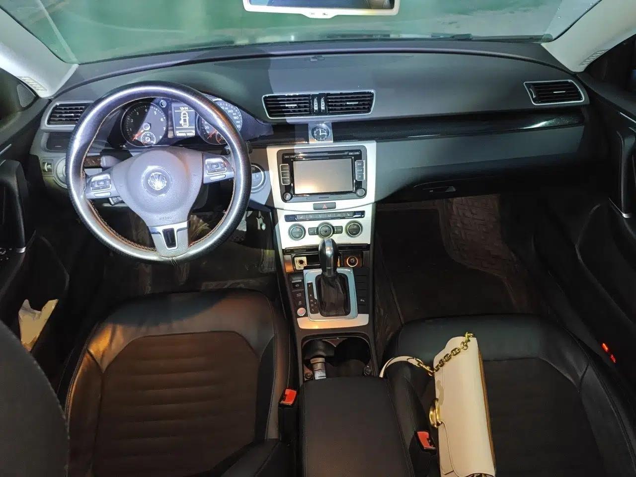 Volkswagen Magotan 2016 2.0 TSI Luxury Comfort Version — миниатюра 9