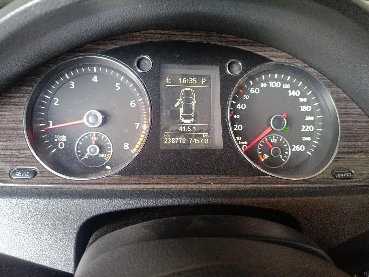 Volkswagen Magotan 2012 Revised Version 2.0 TSI Supreme Edition — миниатюра 12