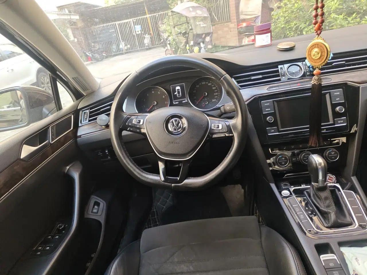 Volkswagen Magotan 2017 380TSI DSG Luxury Model — миниатюра 10