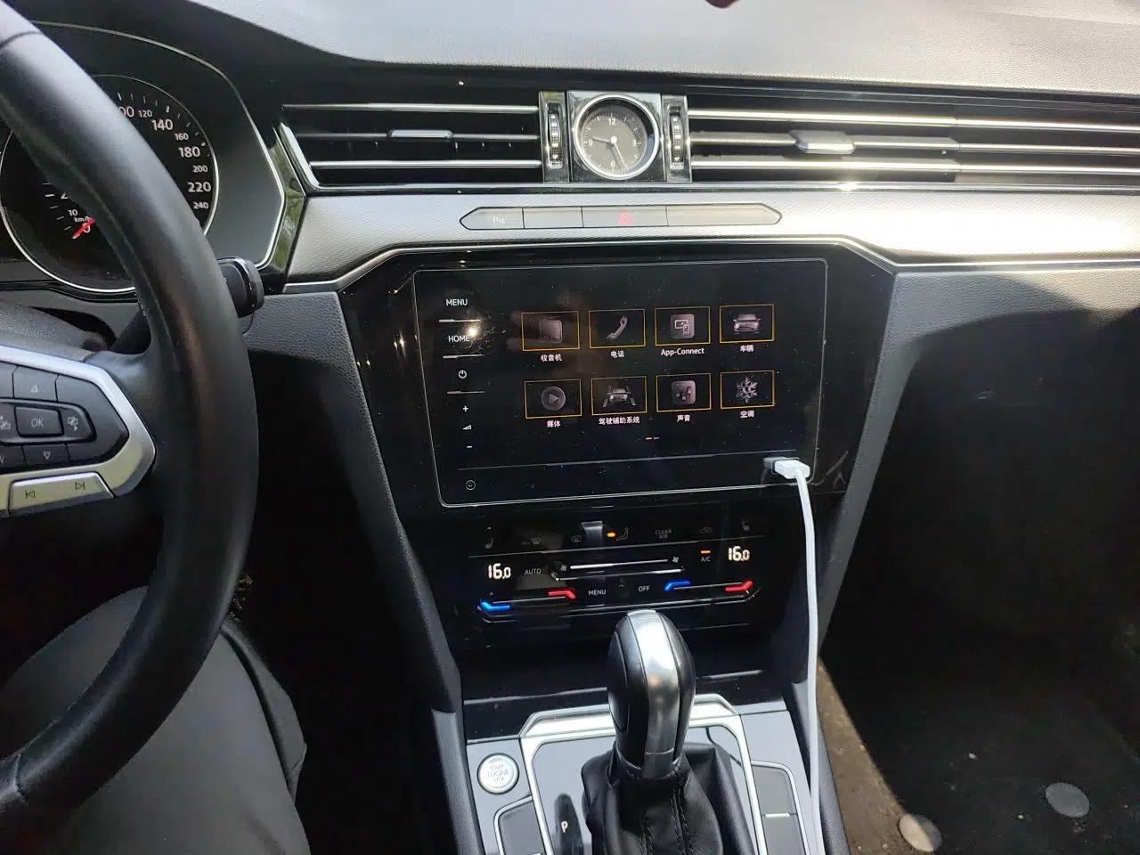 Volkswagen Magotan 2020 330TSI DSG Leading Model — миниатюра 13