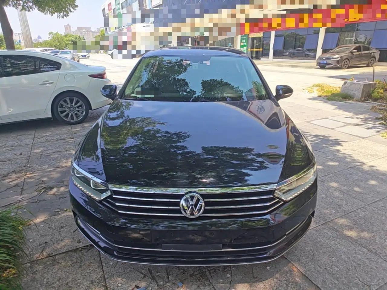 Volkswagen Magotan 2018 Facelift 330TSI DSG Luxury Model — миниатюра 2
