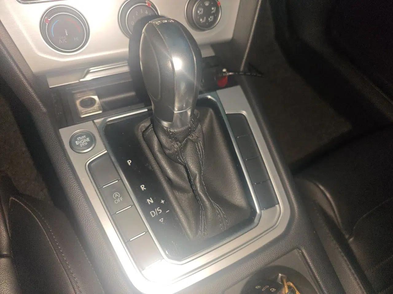 Volkswagen Magotan 2019 280TSI DSG Comfort Model China V Standard — миниатюра 14