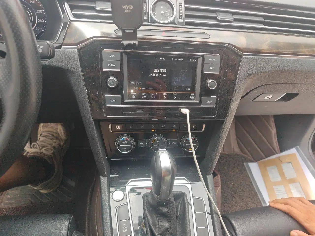 Volkswagen Magotan 2018 Facelift 330TSI DSG Luxury Model — миниатюра 13