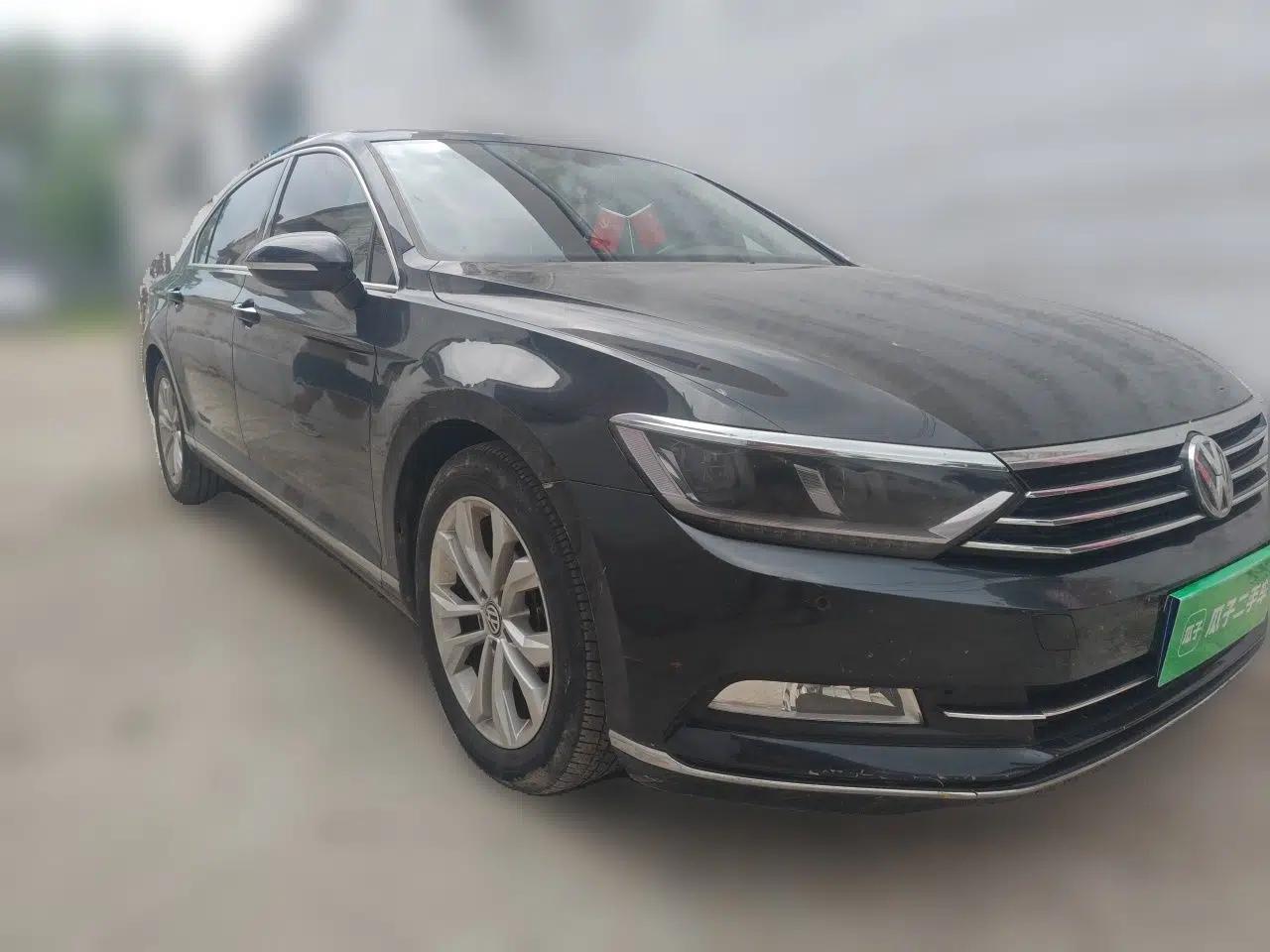 Volkswagen Magotan 2018 Facelift 330TSI DSG Luxury Model — миниатюра 3