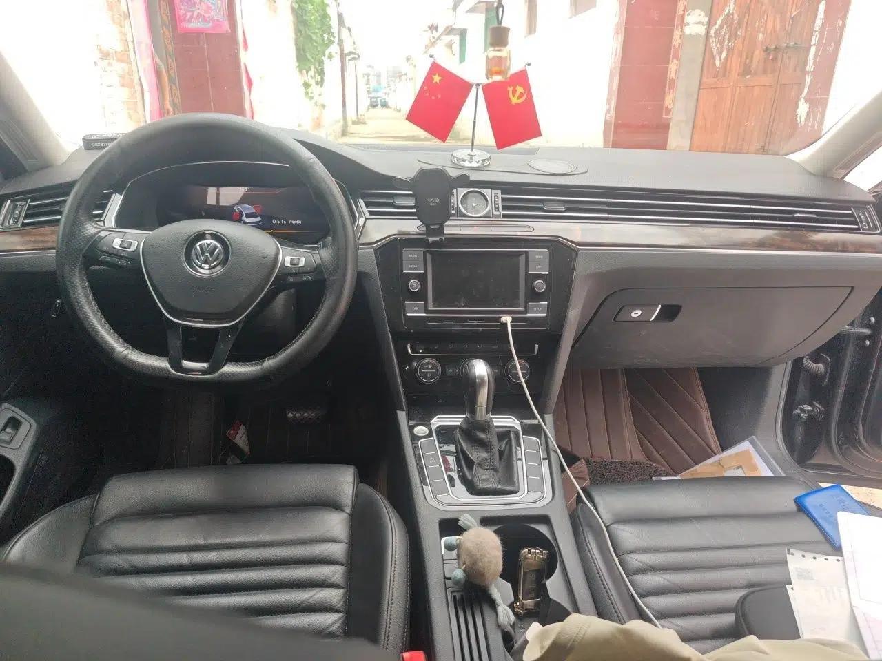 Volkswagen Magotan 2018 Facelift 330TSI DSG Luxury Model — миниатюра 9