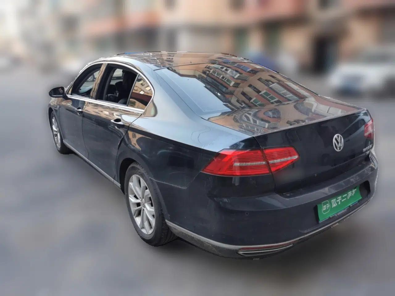 Volkswagen Magotan 2018 Facelift 330TSI DSG Luxury Model — миниатюра 4