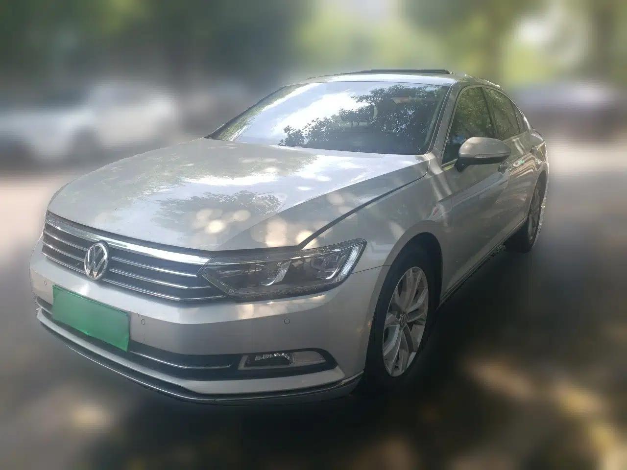 Volkswagen Magotan 2019 330TSI DSG Luxury Version China VI Standard — миниатюра 1