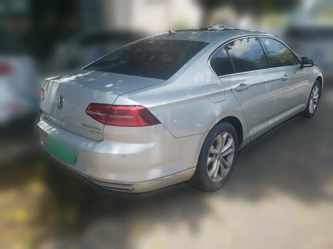 Volkswagen Magotan 2019 330TSI DSG Luxury Version China VI Standard — миниатюра 6