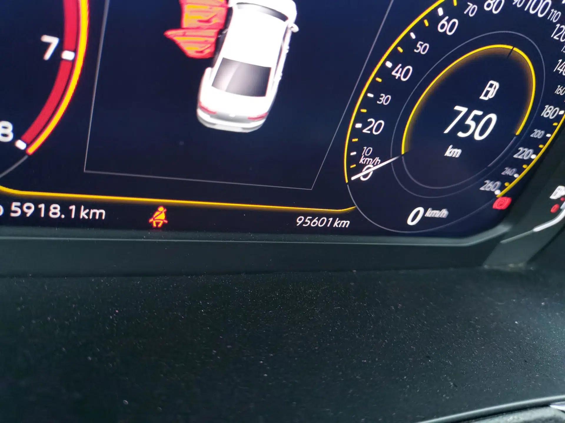 Volkswagen Magotan 2021 330TSI DSG 30th Anniversary Edition — миниатюра 12