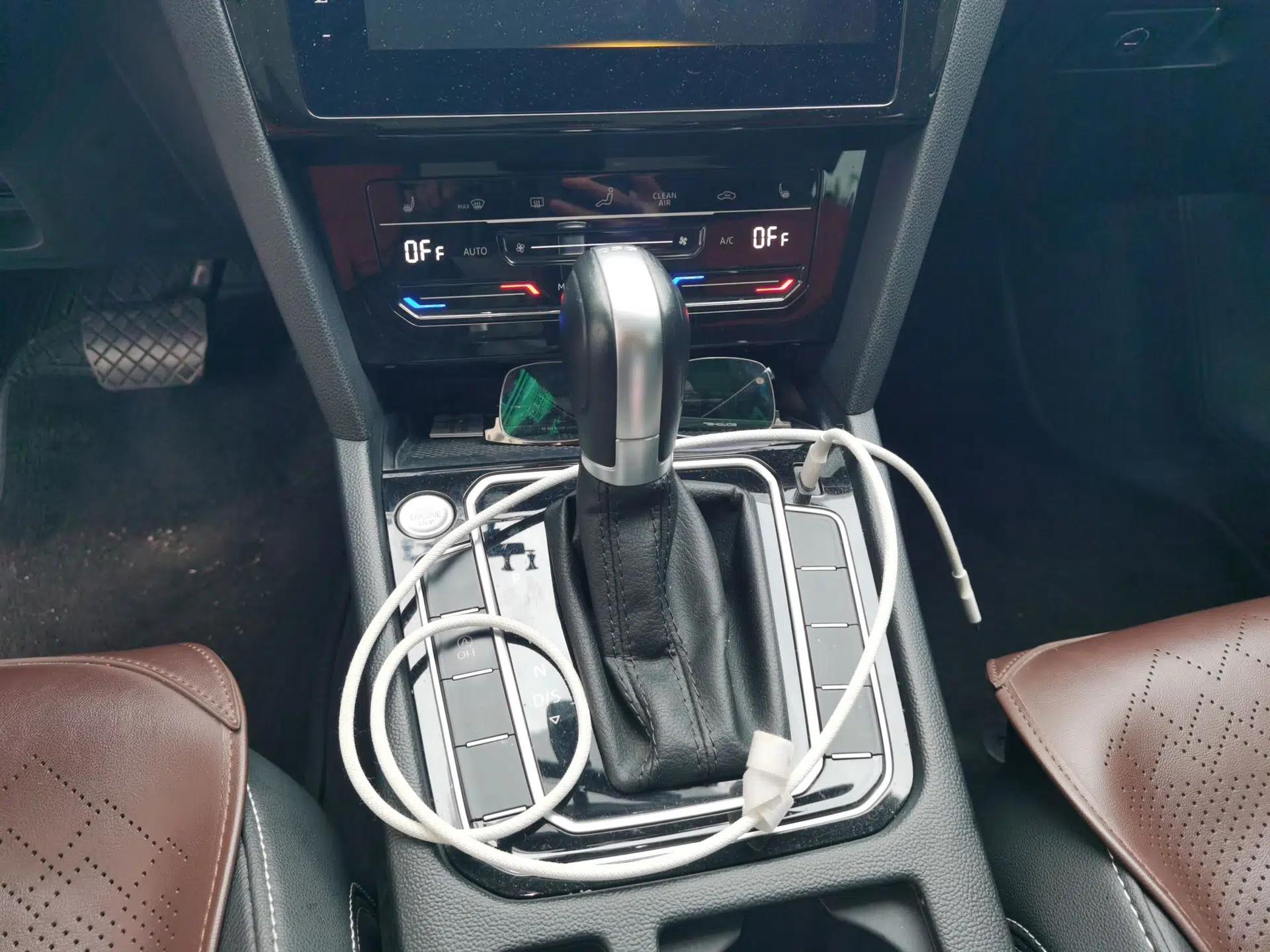 Volkswagen Magotan 2021 330TSI DSG 30th Anniversary Edition — миниатюра 14