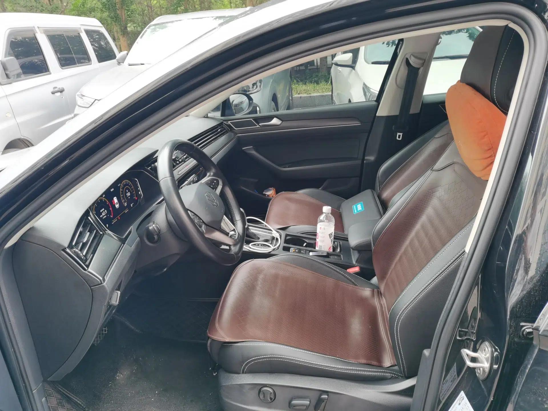 Volkswagen Magotan 2021 330TSI DSG 30th Anniversary Edition — миниатюра 15