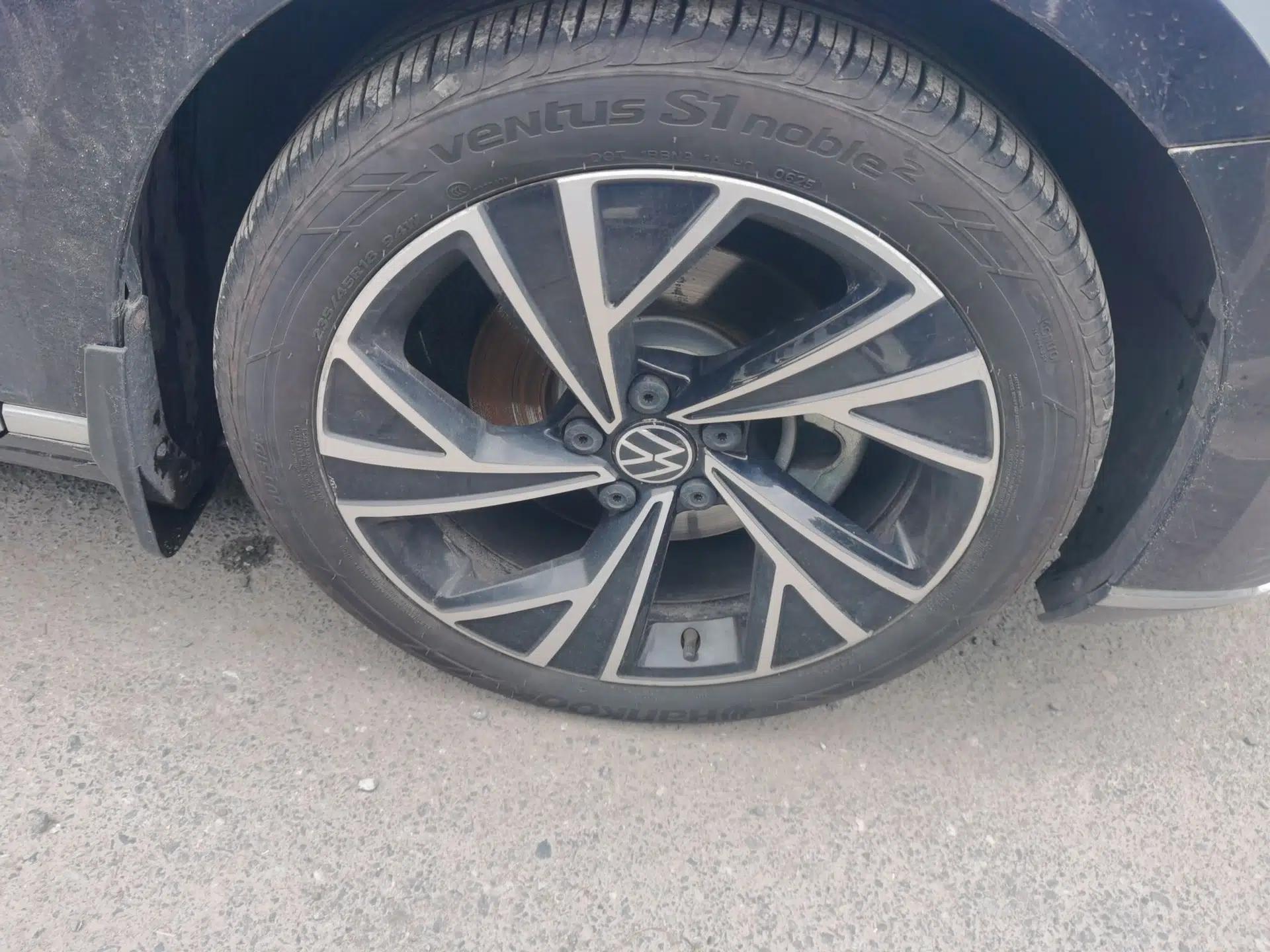 Volkswagen Magotan 2021 330TSI DSG 30th Anniversary Edition — миниатюра 8
