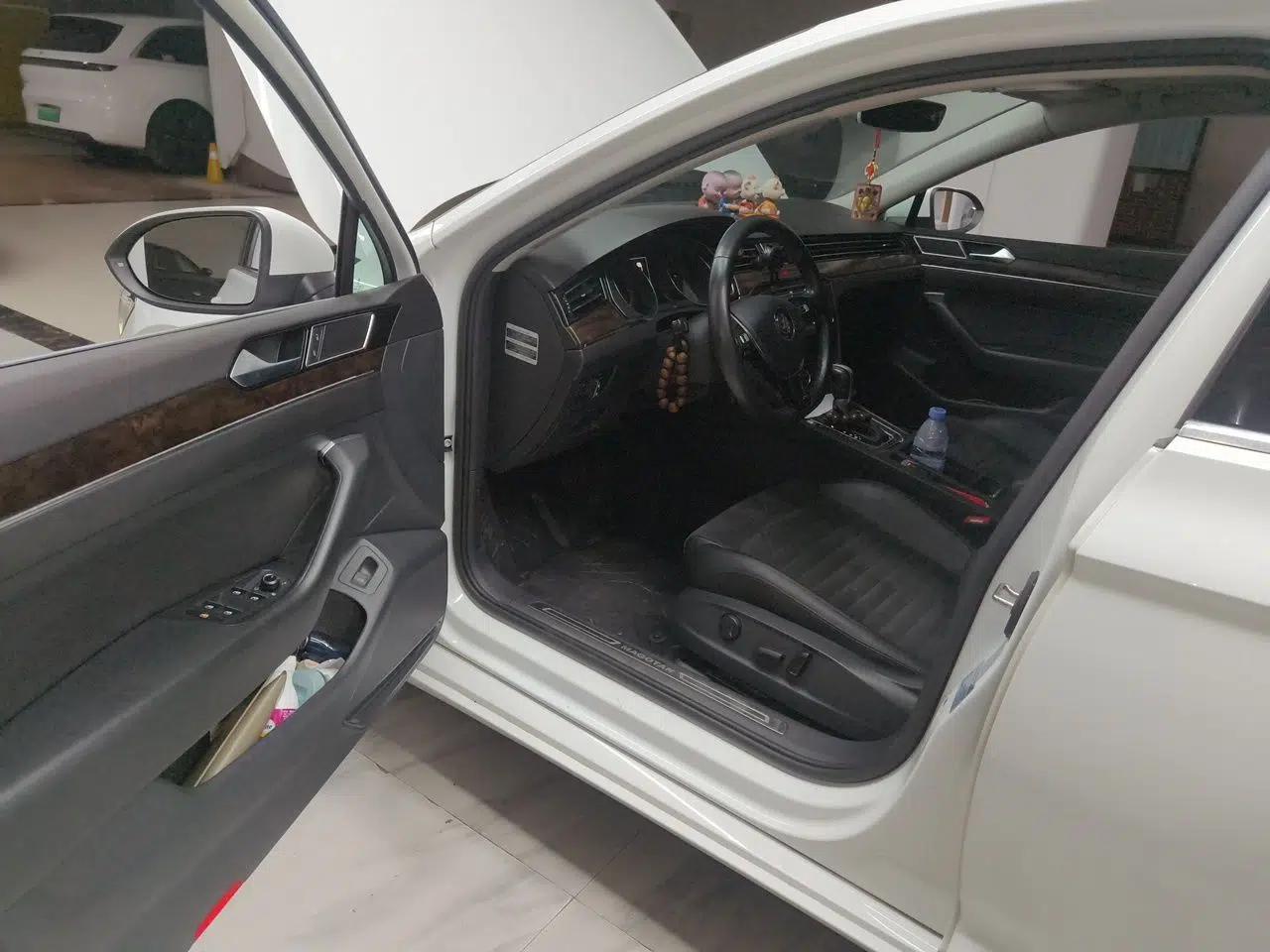 Volkswagen Magotan 2017 330TSI DSG Luxury Model — миниатюра 16