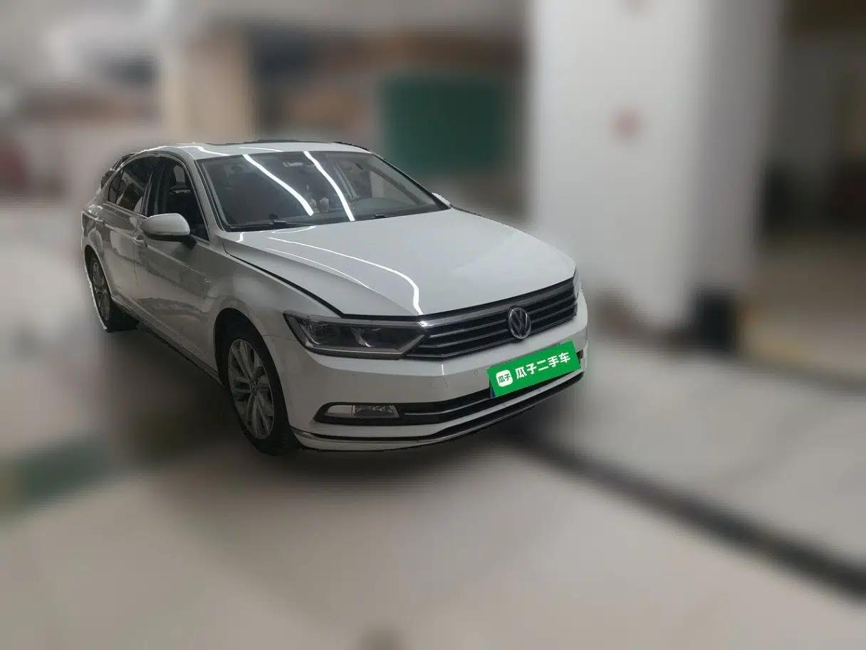 Volkswagen Magotan 2017 330TSI DSG Luxury Model — миниатюра 3