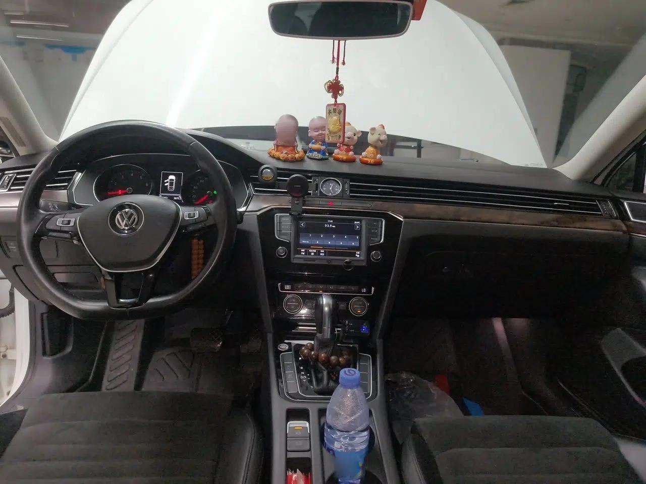Volkswagen Magotan 2017 330TSI DSG Luxury Model — миниатюра 9