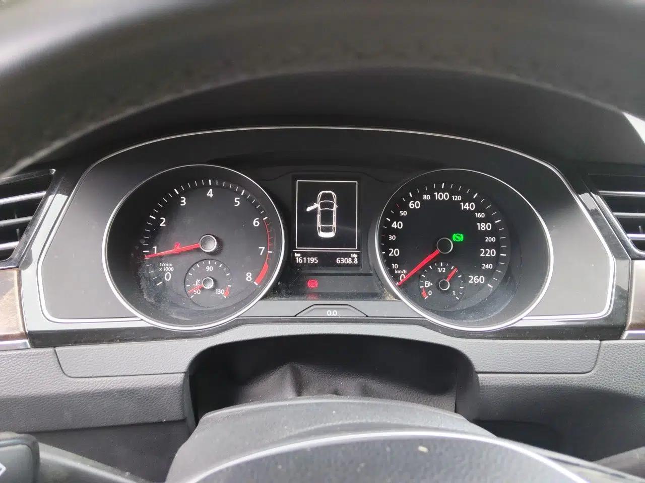 Volkswagen Magotan 2017 330TSI DSG Luxury Model — миниатюра 11