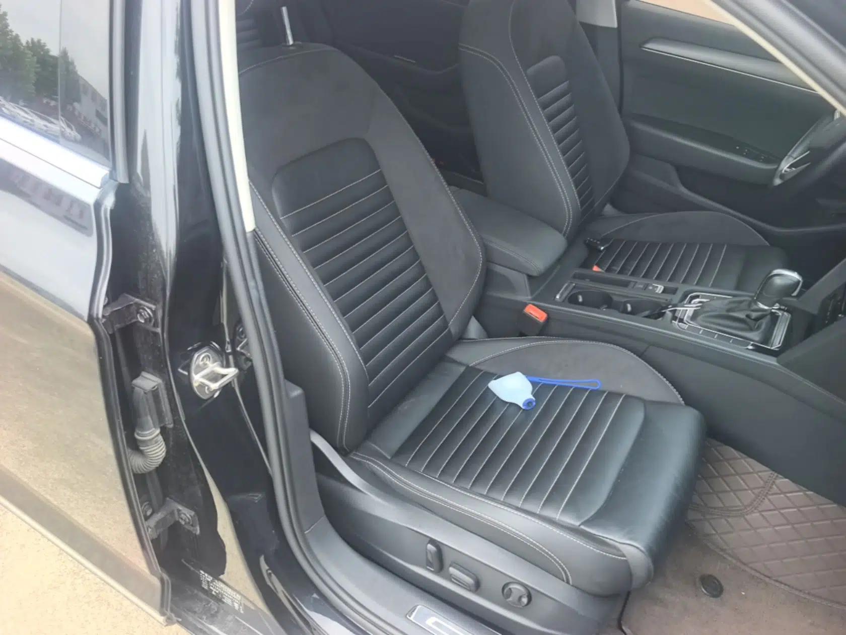 Volkswagen Magotan 2020 330TSI DSG Leading Model — миниатюра 19