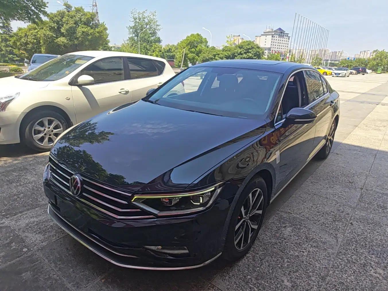 Volkswagen Magotan 2020 330TSI DSG Leading Model — миниатюра 1