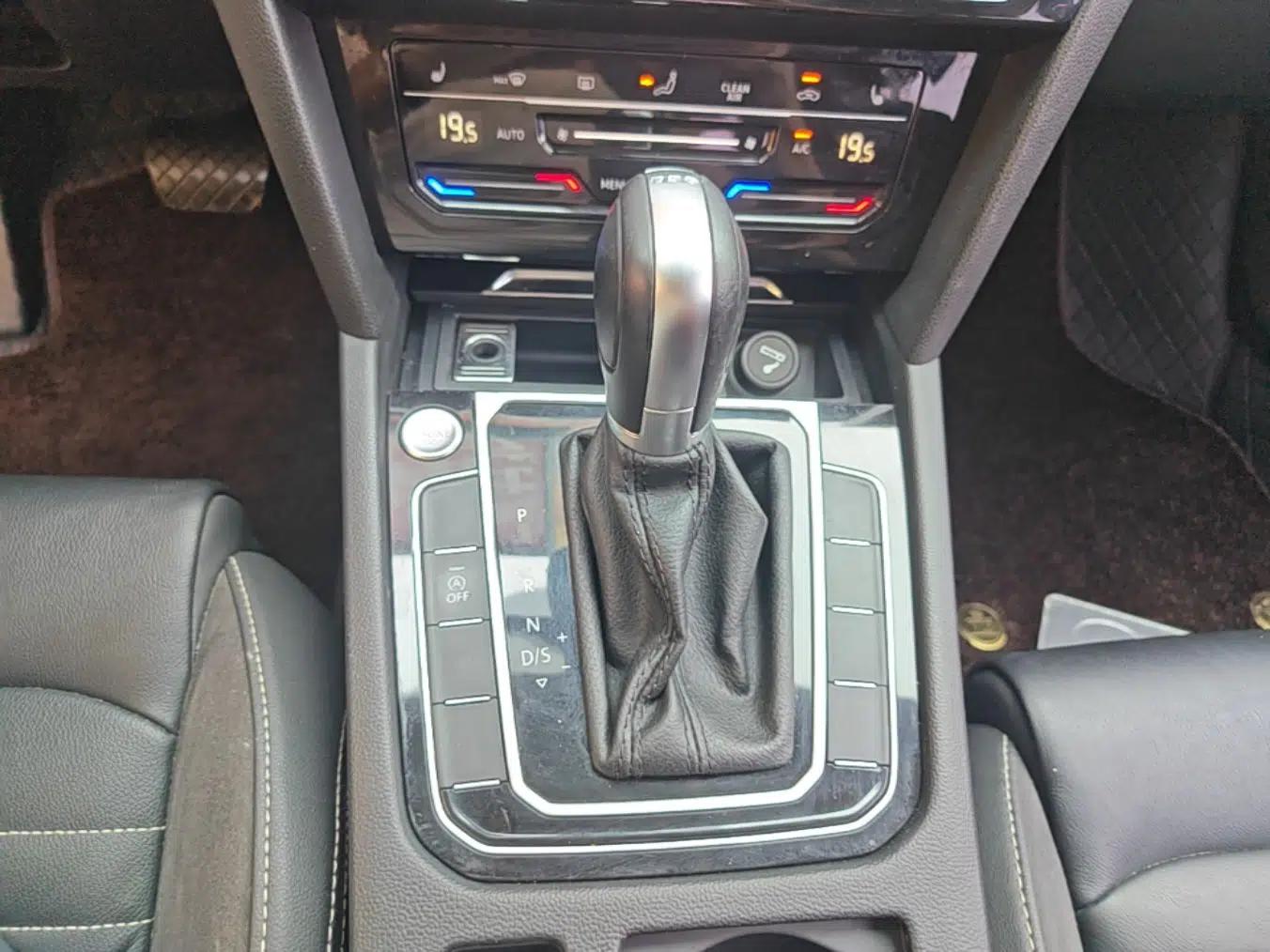Volkswagen Magotan 2020 330TSI DSG Leading Model — миниатюра 16