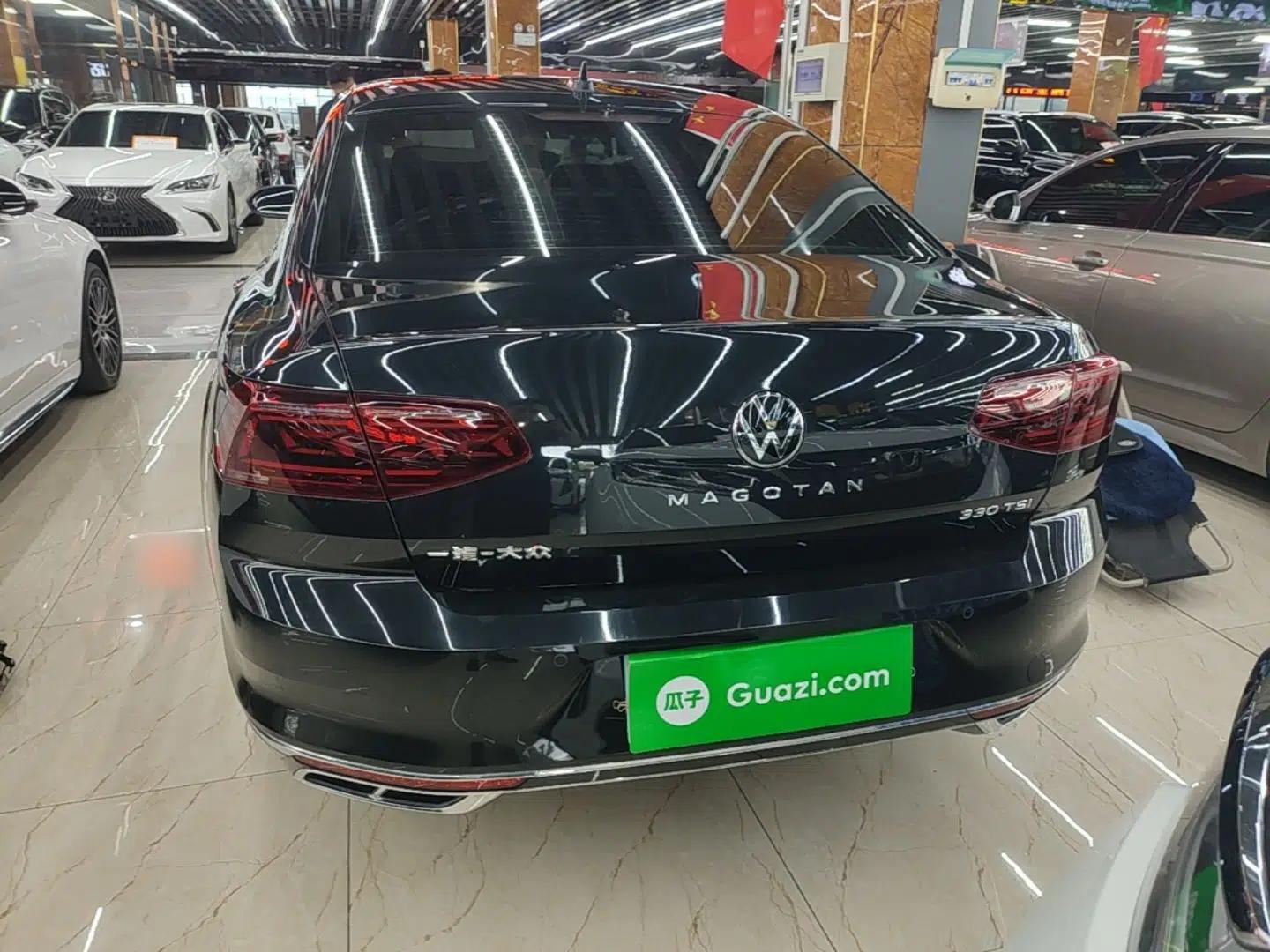 Volkswagen Magotan 2023 2 Million Units Commemorative Edition 330TSI DSG Luxury Version — миниатюра 5