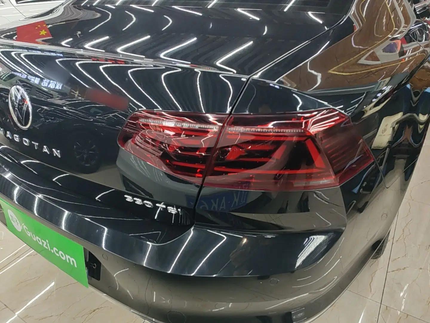 Volkswagen Magotan 2023 2 Million Units Commemorative Edition 330TSI DSG Luxury Version — миниатюра 9