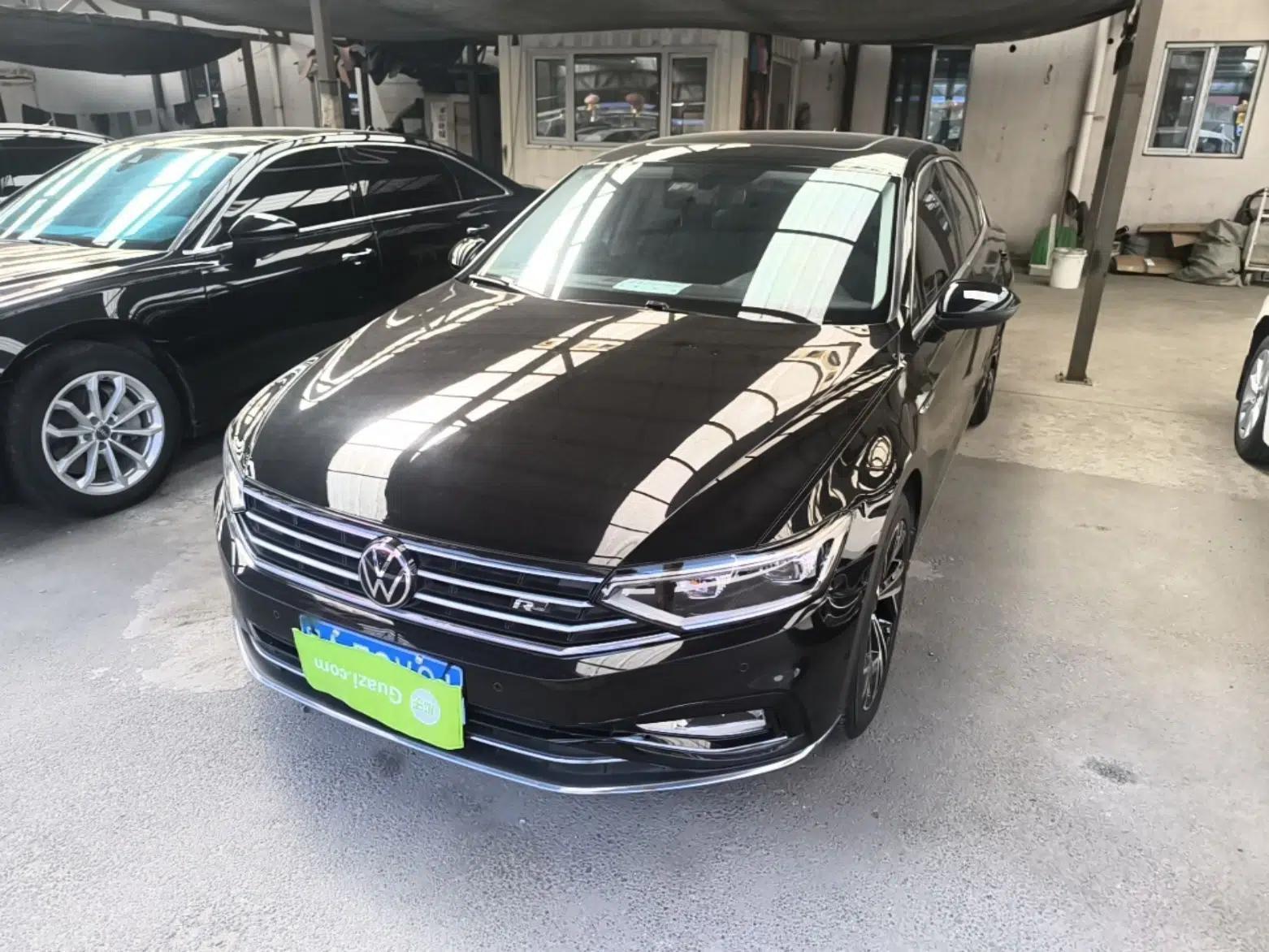 Volkswagen Magotan 2020 330TSI DSG Leading Model — миниатюра 1