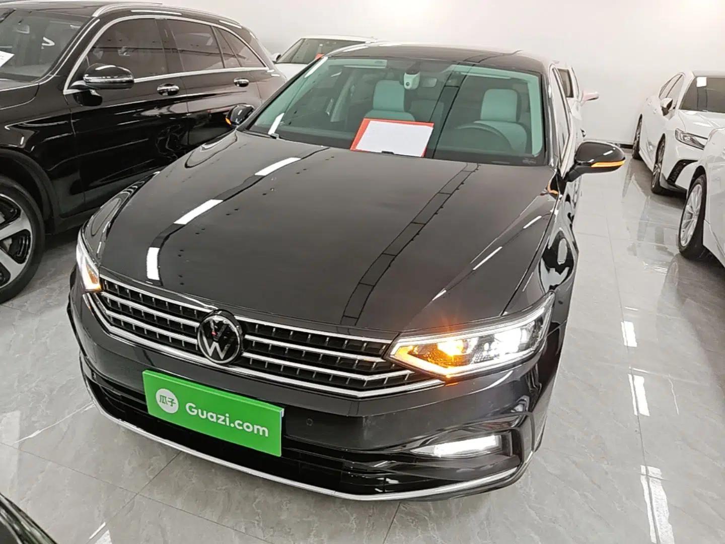 Volkswagen Magotan 2023 2 Million Units Limited Edition 330TSI DSG Leading Version — миниатюра 2