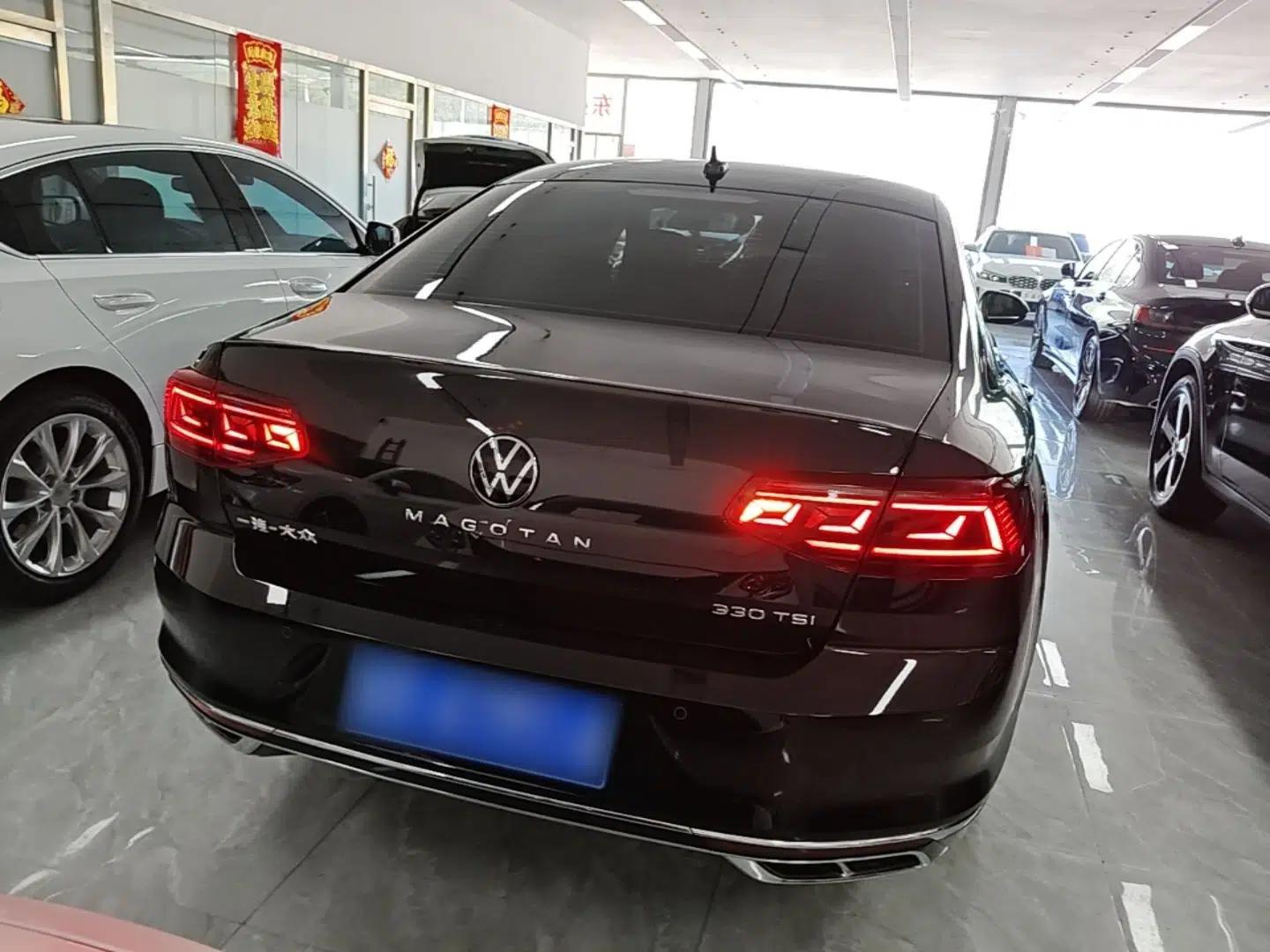 Volkswagen Magotan 2023 2 Million Units Limited Edition 330TSI DSG Leading Version — миниатюра 5